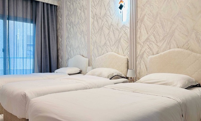Old Dubai Hotel | Luxurious San Marino by Checkmyguest