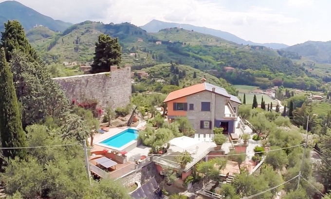 Camaiore Villa | Luxurious & spacious Villa Olivia: an exceptional setting with pool and sea view