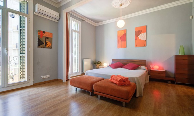 L'Antiga Esquerra de l'Eixample Apartment | Luxurious, spacious and modern apartment in a superb central location.