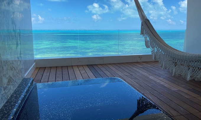Punta Sam Resort | Luxurious Suite on Beachfront, private spa, rooftop pool, NewYears week Special