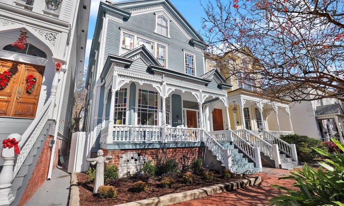 Historic Downtown Savannah House | Luxurious Victorian Manor w/Private Pool + Parking by Lucky Savannah