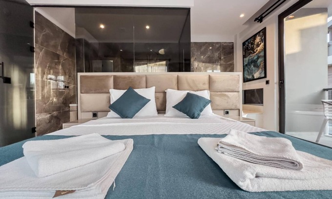 Fethiye City Center Villa | Luxurious Villa w Pool Sauna Patio in Fethiye