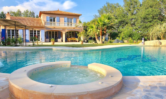 Les Arcs-sur-Argens House | LUXURIOUS VILLA WITH A SPECTACULAR SWIMMING POOL PLEASE SEE HOUSE RULES FOR MORE