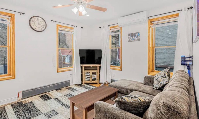 Queens Apartment | Luxury 1 bed, 1 bath in the heart of Queens, NY
