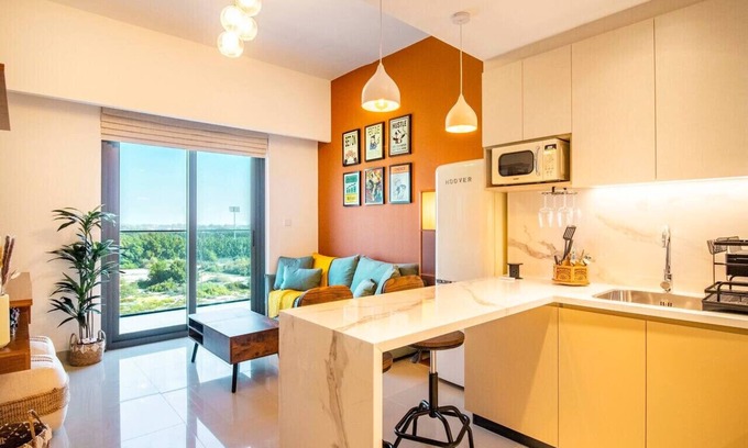 Nad Al Sheba Apartment | Luxury 1-Bedroom Overlooking Meydan Racecourse