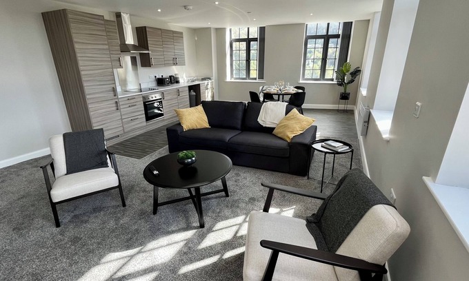 Halifax Apartment | Luxury 2 bedroom apartment, great central location!