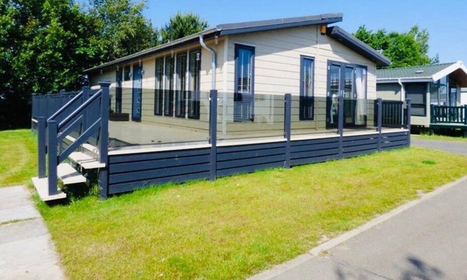 Skegness Cabin | Luxury 2 bedroom Lodge Southview Skegness