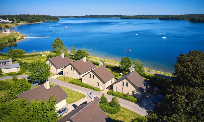 Froidchapelle House | Luxury 2-person bungalow in the holiday park Landal Village l'Eau d'Heure