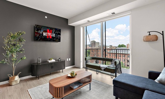 Downtown Minneapolis Condo | Luxury 2Bd Condo DT Minneapolis, Minutes From Convention Center & US Bank Arena