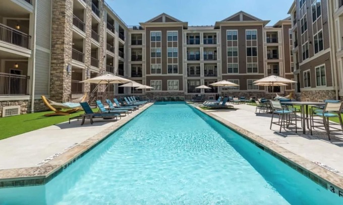 Lazybrook/Timbergrove Apartment | Luxury 2Bed2Bath Apt in the Heart of Houston Heights! Slps5. PoolπββοΈπποΈββοΈβοΈπβοΈπ²πππΊπ¦½πππ¬π