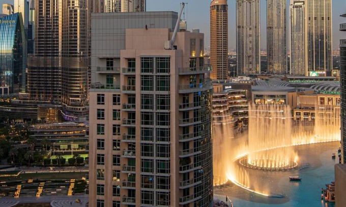Downtown Dubai Apartment | Luxury 2BR|Burj Khalifa Fountain View w/Pool, Gym, and Near Dubai Mall