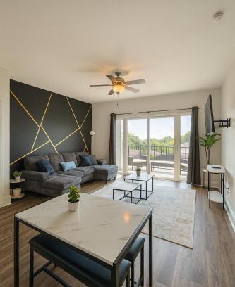 Glen Iris Apartment | Luxury 2BR Condo Steps from UAB Campus 4th