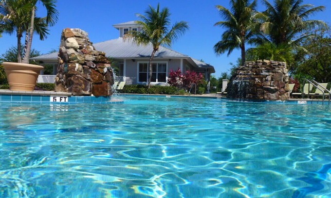 Naples Condo | Luxury 3 bed Resort Style Amenities