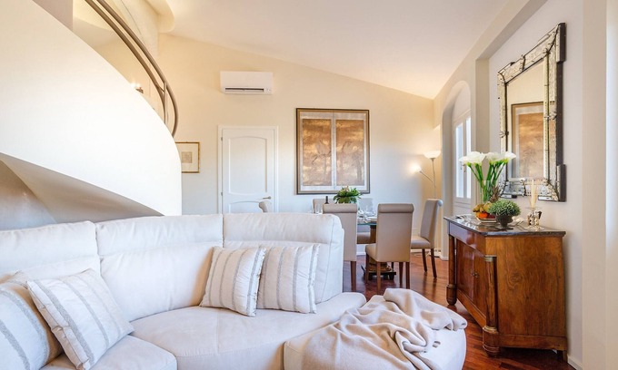 Duomo Apartment | Luxury 3 Bedrooms Penthouse with Elevator
