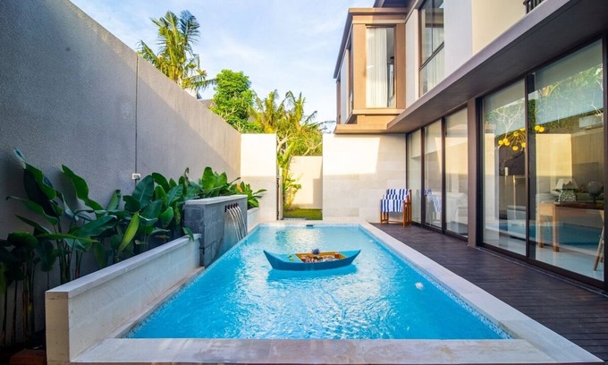 Kediri Villa | Luxury, 4 bedroom villa in Tanah Lot Area