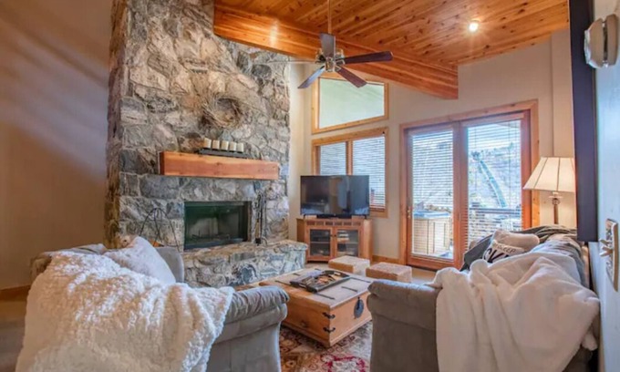 Deer Valley Condo | Luxury 4bd/5 bath - Deer Valley -Mnt Bikers Dream!