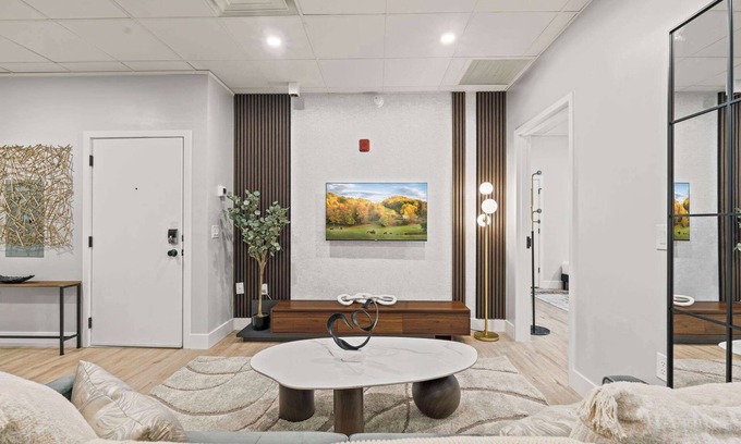 Center City Apartment | Luxury 4BD | Center City | 5 Beds | By JFK plaza