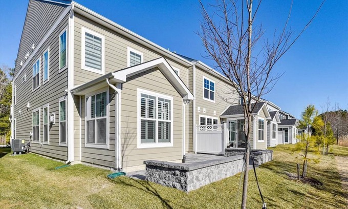 Bayside Condo | Luxury 4BR Condo Near Fenwick Island