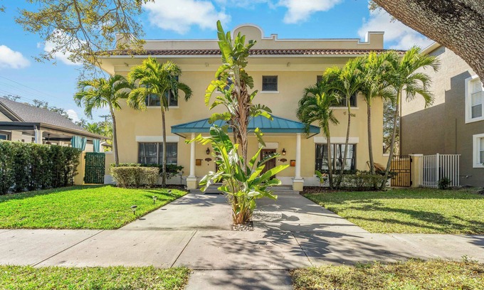 Hyde Park House | Luxury 5-Bedrooms Townhouse + Apartments, Hyde Park, Tampa