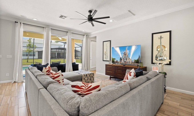 Kissimmee House | Luxury 5bed Villa with Complimentary Pool Heating