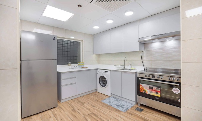 Jumeirah Lake Towers Apartment | Luxury 5BR Apartment in JLT - Perfect for Families