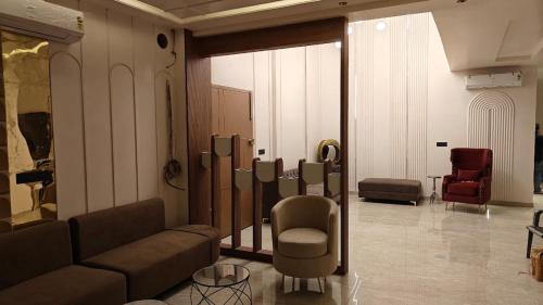 Vidhyadhar Nagar Villa | Luxury 6BHk Pool Villa Near Jaipur Railway Station