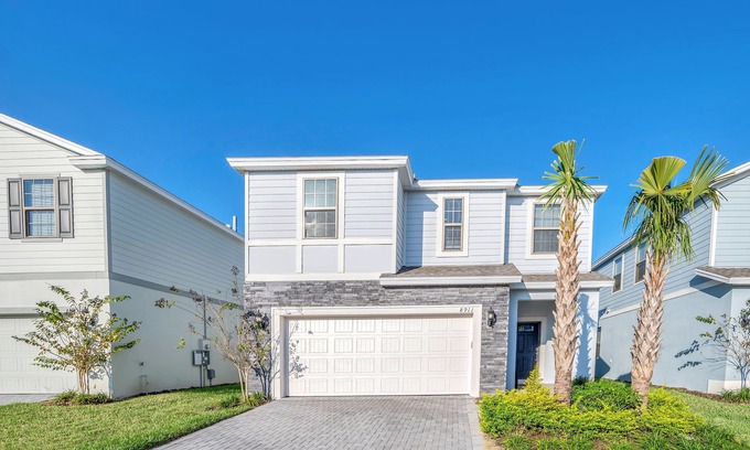 West Kissimmee Villa | Luxury 7 Bed Villa with Pool/Spa W/Westside