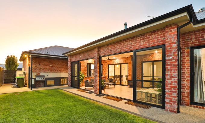Mildura House | Luxury Accommodation