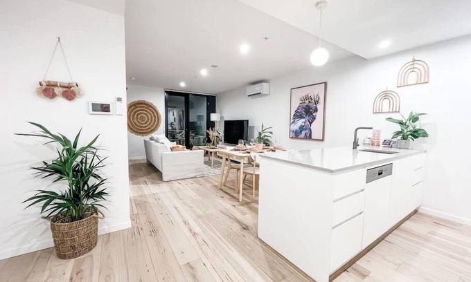 Reid Apartment | Luxury Apartment in Canberra CBD