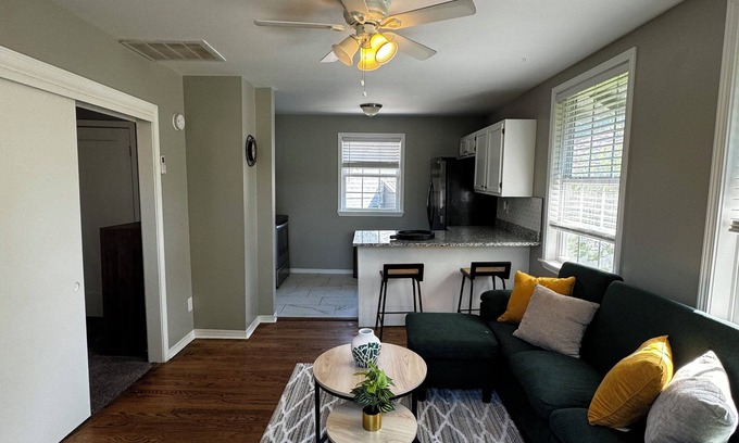 Maple Ridge Apartment | Luxury apartment in Historic Maple Ridge, 5 min from downtown.