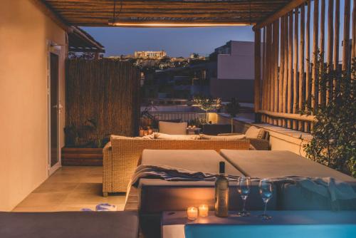 Psirri Apartment | Luxury Apartment with Acropolis view Terrace and Jacuzzi in the Heart of Athens - Living Stone Azurite