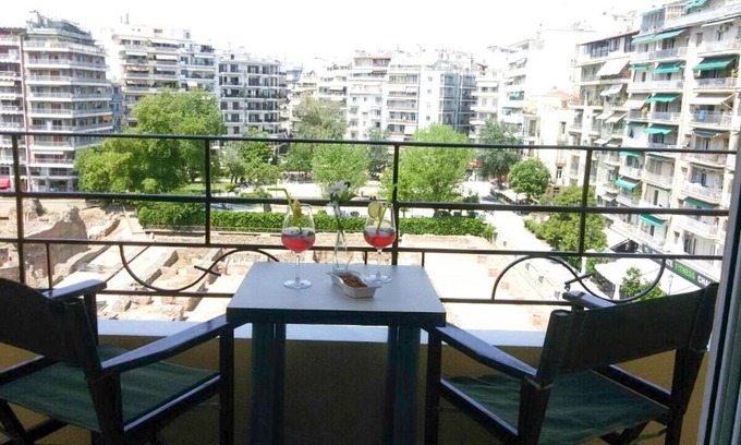 Thessaloniki City Centre Apartment | Luxury Apt at Navarino Square