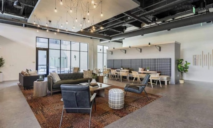 East Liberty Apartment | Luxury apt+Gym+ EV+ Parking+Near Pitt UNI UPMC