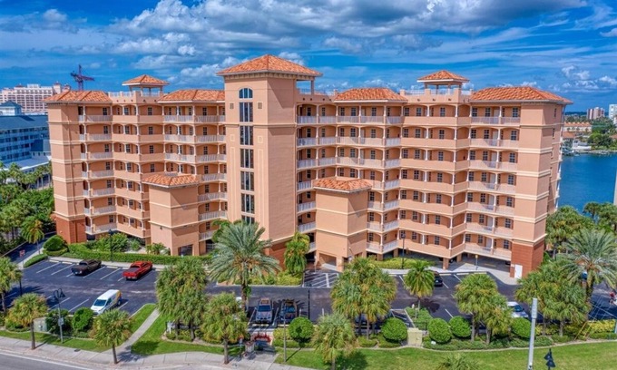 Clearwater Beach Condo | Luxury at it's finest in this Harborview Grande Beach Get-Away!