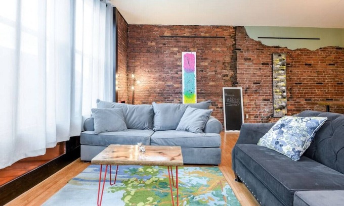 Bangor Apartment | Luxury Bangor Apt & Rooftop With City Views