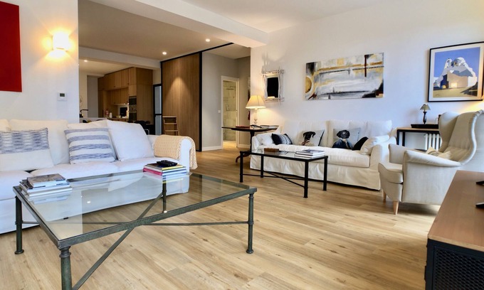 Gros Apartment | LUXURY: Beach Front Apartment -Kursaal 4 bedrooms + 4 bathrooms- 4 bedrooms + 4 bath -8pax