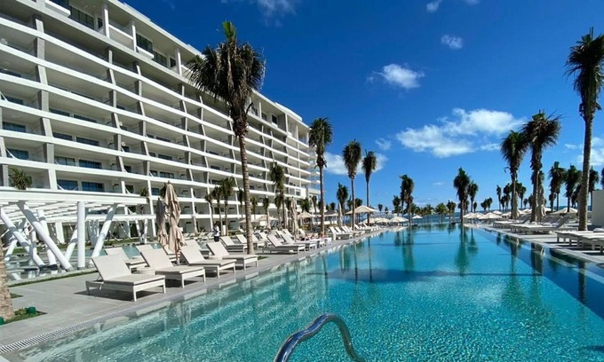 Playa Mujeres Villa | Luxury beach front villas