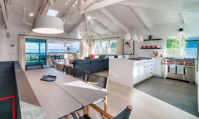 Hanalei House | Luxury Beachfront home on Hanalei Bay with A/C