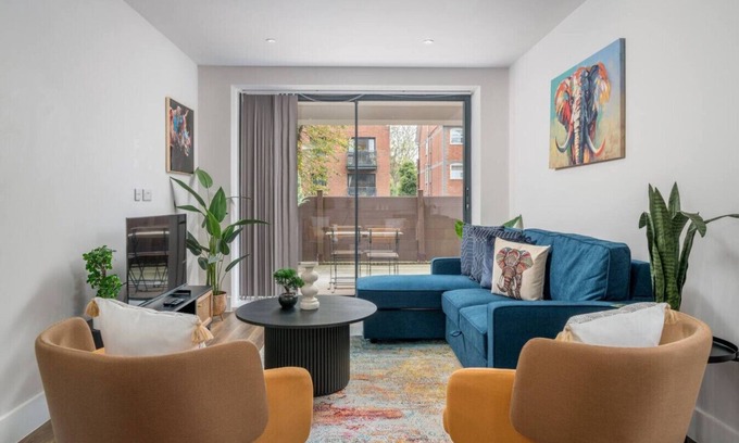 North Finchley Apartment | Luxury Boutique Style 1 Bed Flat-Free Parking