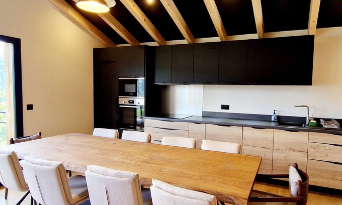Montalbert Ski Chalet | Luxury chalet with sauna, ski room and parking near the slopes