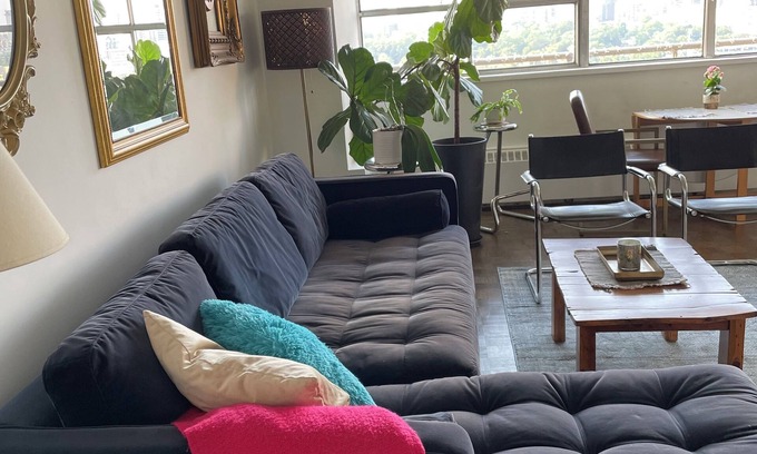 Yorkville Apartment | Luxury Character Downtown Apt with Pool. Pet friendly.