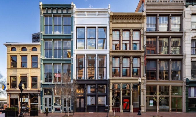 West Main Historic District Condo | Luxury City Escape. Peaceful Retreat by Hollyhock