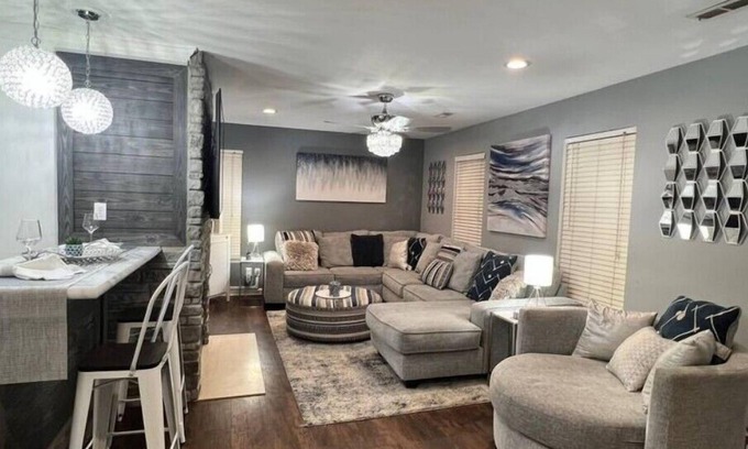 Charlotte House | Luxury, Comfort, Fun! Your Charlotte home awaits!nn
