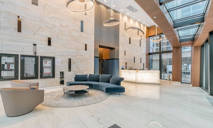 Vancouver Apartment | LUXury condo in yaletown