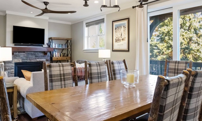 Stratton Mountain Condo | Luxury Condo @ Mt Base 3BR 2BA Heated Pool Hot Tub