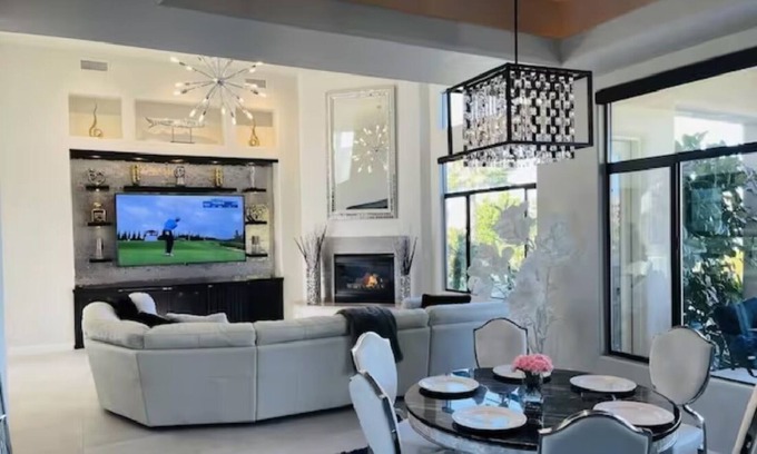 Fountain Hills House | Luxury Contemporary Sanctuary w/ Pool and Views!