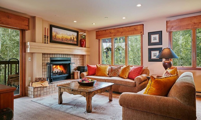 Beaver Creek Condo | Luxury Corner Unit Condo Townsend Place Beaver Creek Sleeps 1-4 Ski-in/Ski-out
