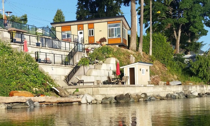 Chemainus House | Luxury cottage on the ocean