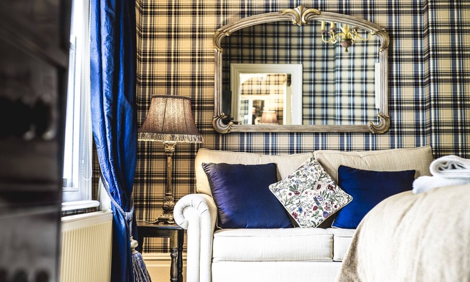 Rowen House | Luxury Country House and landscaped gardens overlooking mountains with parking