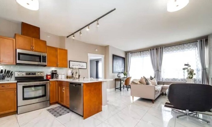 North Central Edmonton Condo | Luxury Downtown Suite - River Valley View - Patio & BBQn